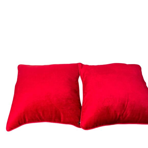 Pier 1 Red Velvet Throw Pillow Set of 2 Glam Accent Square Removeable Zip Cover - Picture 2 of 11